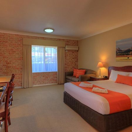 Endeavour Court Motor Inn Dubbo Ngoại thất bức ảnh