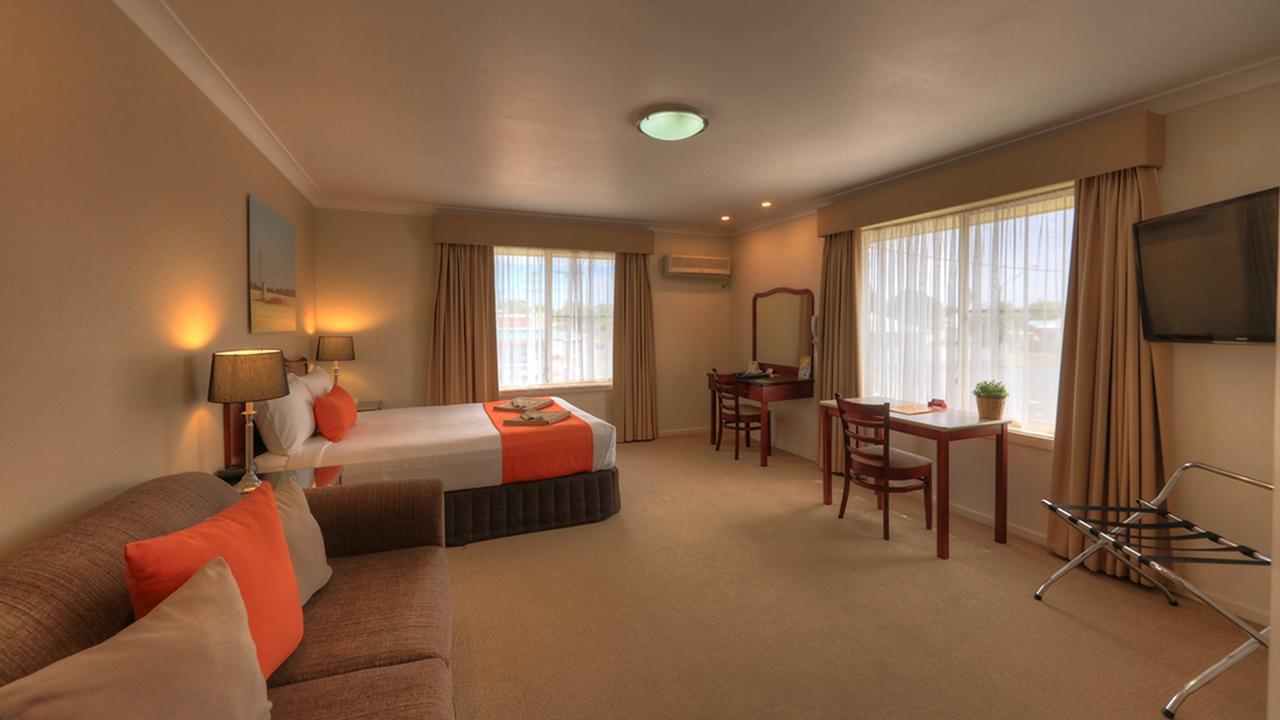 Endeavour Court Motor Inn Dubbo Ngoại thất bức ảnh