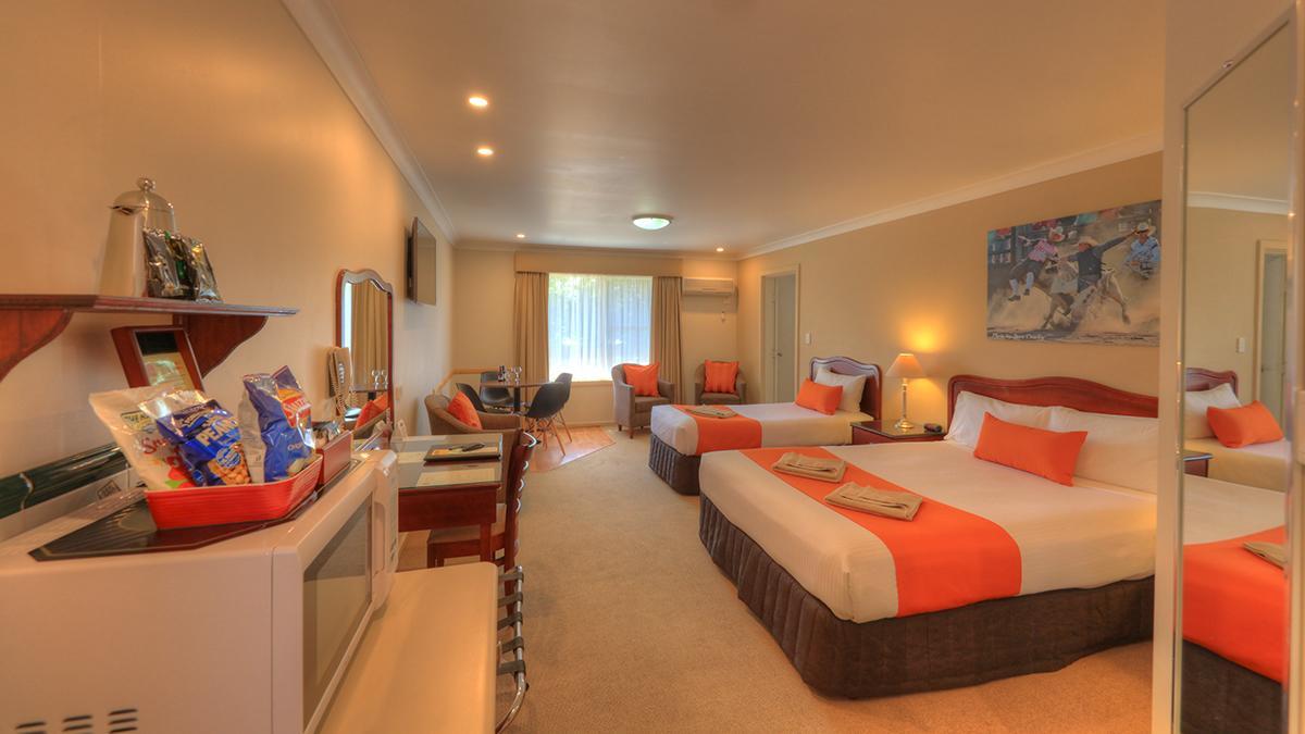 Endeavour Court Motor Inn Dubbo Ngoại thất bức ảnh