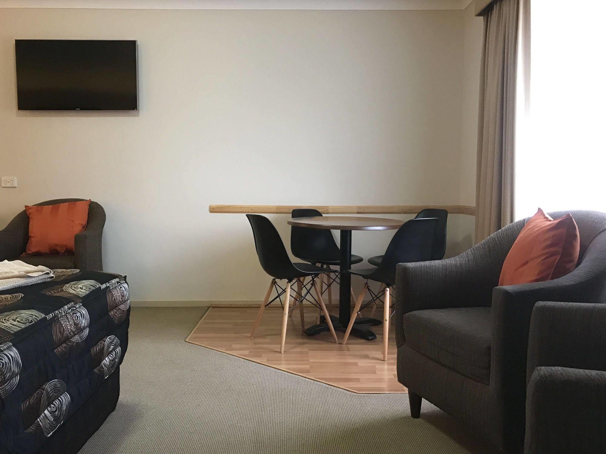 Endeavour Court Motor Inn Dubbo Ngoại thất bức ảnh