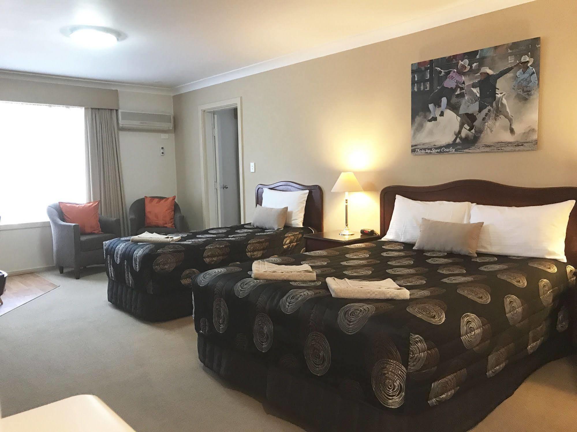 Endeavour Court Motor Inn Dubbo Ngoại thất bức ảnh