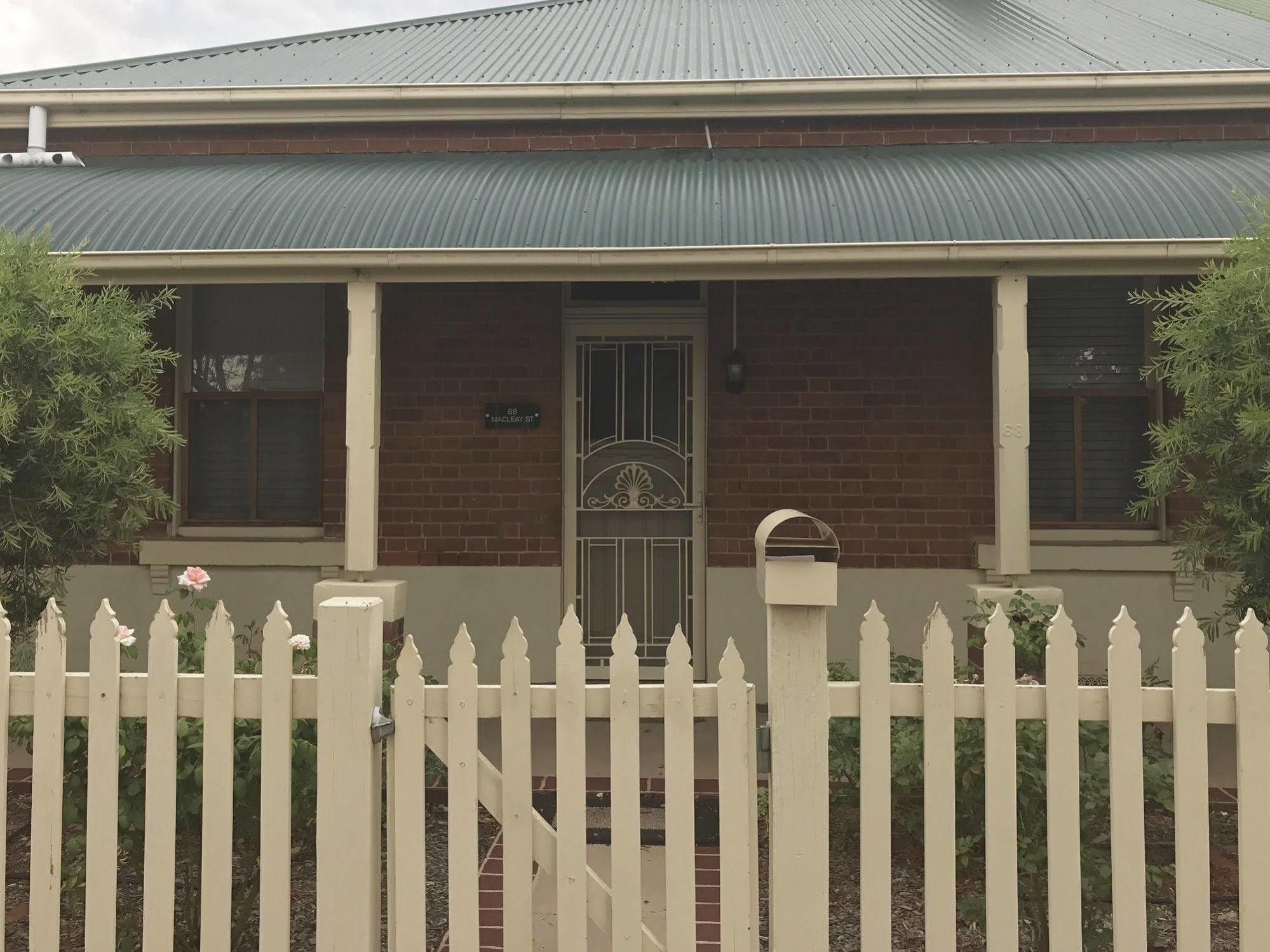 Endeavour Court Motor Inn Dubbo Ngoại thất bức ảnh